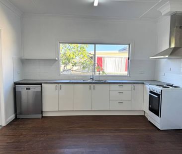 Conveniently Located Family Home - Photo 5