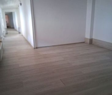 Vila de inchiriat/ D+P+M/ Ideala sediu de firma/ aproape de metrou - Photo 1