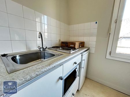 Location Appartement 1 pièce 22m² BRIVE LA GAILLARDE 19100 - Photo 3