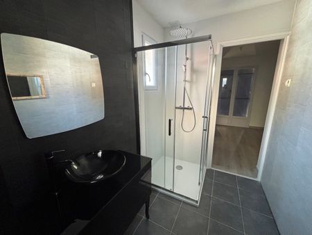Location Maison 4 pièces 88m² TOURRETTE LEVENS 06690 - Photo 4