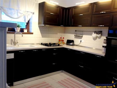 Casa de inchiriat, 4 camere, 3 bai, garaj, aproape de Vivo! - Photo 5