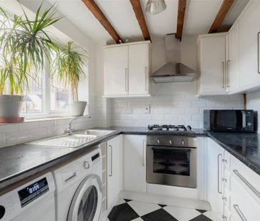 2 bedroom terraced house to rent - Photo 3