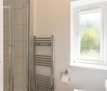 5 bedroom semi-detached house to rent - Photo 4