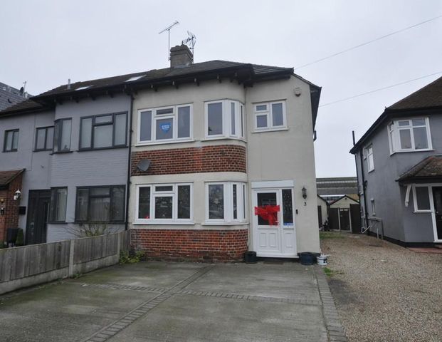 3 bedroom semi-detached house to rent - Photo 1