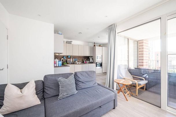 2 bedroom flat to rent - Photo 1