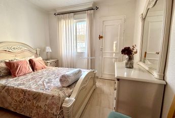 Bungalow in Torrevieja, urbanizacion, for rent