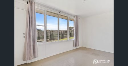 Available Now: (2) One-Bedroom Bedsits - Photo 4