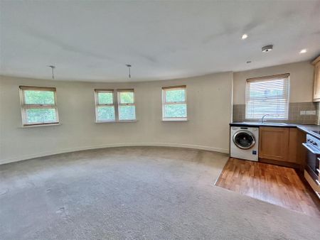 2 bedroom apartment to rent - Photo 3