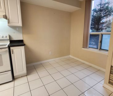 For Lease - 135 Hillcrest Avenue Unit# 204, Mississauga, Ontario - Photo 4