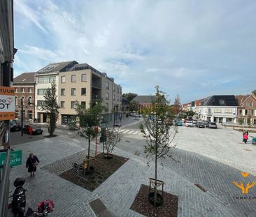 Knap appartement met 2 slaapkamers op de Markt - Photo 3