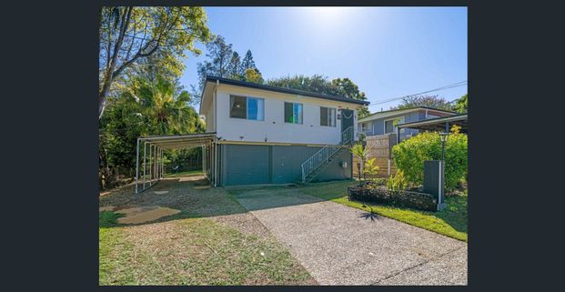 FAMILY HOME IN LEAFY SURROUNDS, GET IN QUICK! - Photo 1