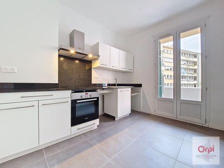 Location Appartement 4 pièces 80m² AJACCIO 20090 - Photo 3