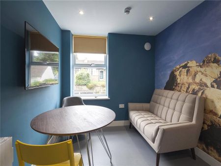3 bedroom apartment to rent - Photo 2