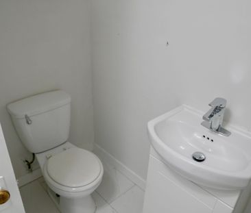 For Lease - 386 Gatfield Avenue Unit# 3, Welland, Ontario - Photo 5