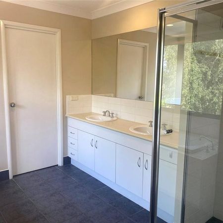 Family home to cater for everyone! - Photo 5