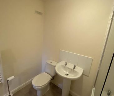 2 bedroom apartment to rent - Photo 6