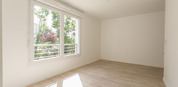 Location Appartement 1 pièce 31m² STE GENEVIEVE DES BOIS 91700 - Photo 2