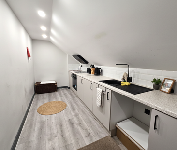 Studio to rent - Photo 1