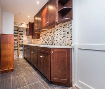 For Lease - 4153 Wheelwright Crescent, Mississauga, Ontario - Photo 2