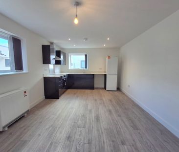 Catherine House, Waterlooville - Photo 2