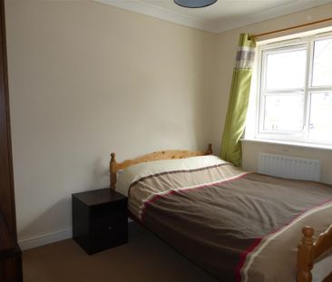 Hardings Close, Saltash - Photo 2