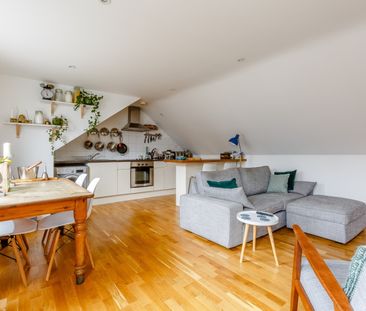 2 Bed Flat, Palace Road, SW2 - Photo 2