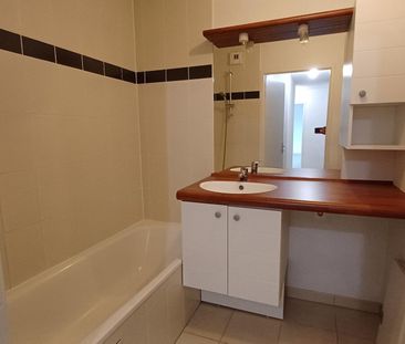 location Appartement T3 DE 69.76m² À REZE - Photo 2