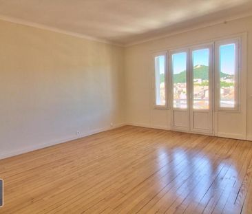 Location Appartement 4 pièces 110m² ST ETIENNE 42000 - Photo 1