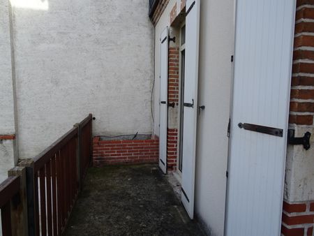 Location Appartement 1 pièce 15m² ORLEANS 45000 - Photo 4