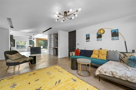 An impressive contemporary abode tucked away in a private elevated position with unrivalled country views. - Photo 3