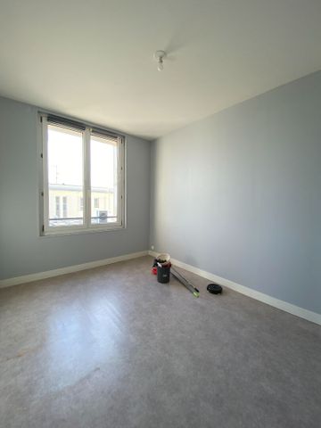 Location Appartement 4 pièces 71m² - Photo 3