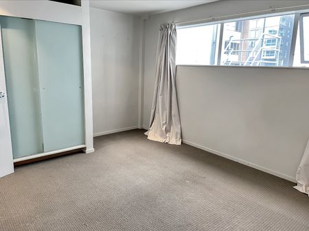 Spacious 3-Bedroom Apartment with Office - Photo 5