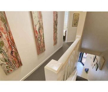 Townhouse - 3 Storey 3 Bedrooms 3 Bathrooms - Photo 4