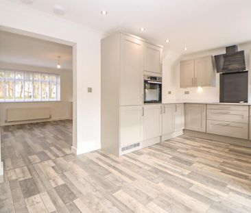 3 bedroom terraced house to rent - Photo 5