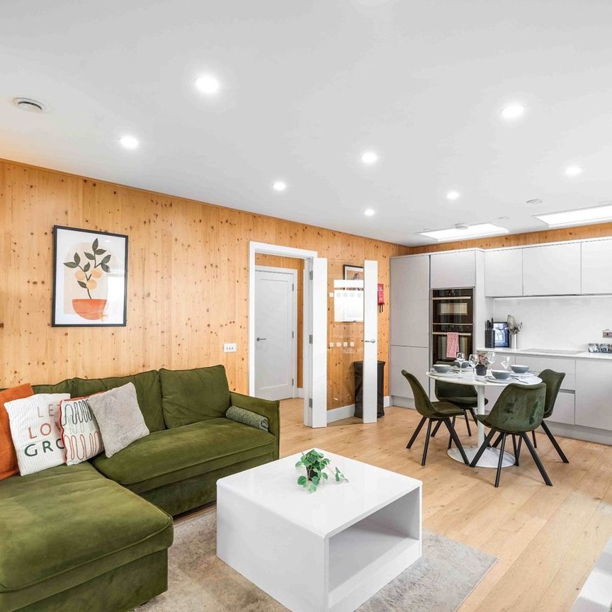 2 Bed Detached House, Hogarth Road, BN3 - Photo 1