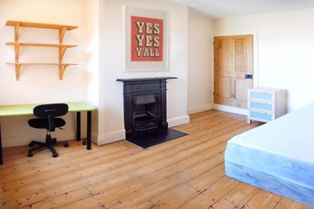 3 bedroom terraced house to rent - Photo 4