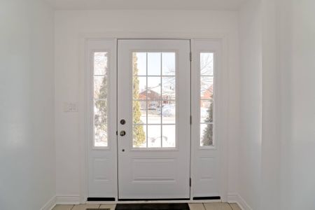 For Lease - 2 White Cliffe Drive, Clarington, Ontario - Photo 5