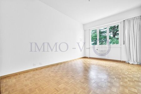 PULLY PLAGE – SPACIOUS AND BRIGHT WITH BALCONY-TERRACE AND LAKE VIEW - Photo 3