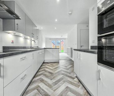 3 bedroom terraced house to rent - Photo 1