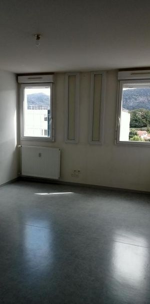 Appartement - T1 - BELLIGNAT - Photo 1