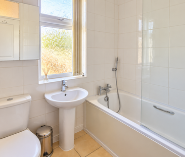 3 bedroom terraced house to rent - Photo 6