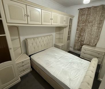 Room in a Shared House, Auckland Road, IG1 - Photo 2