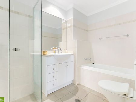 NEATLY PRESENTED TWO BEDROOM UNIT - Photo 4