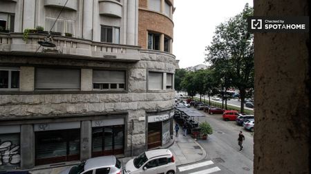 turin, Piedmont 10124 - Photo 2