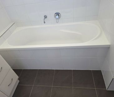 SPACIOUS, LOW-SET & READY TO ENJOY � MOORE PARK BEACH GEM - Photo 4