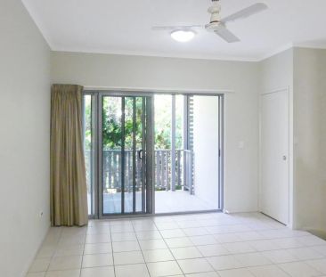 Leafy Outlook - 3 Minute Walk to Beach and Cafes! - Photo 3