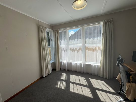 Charming 3-Bedroom Family Home - Photo 1