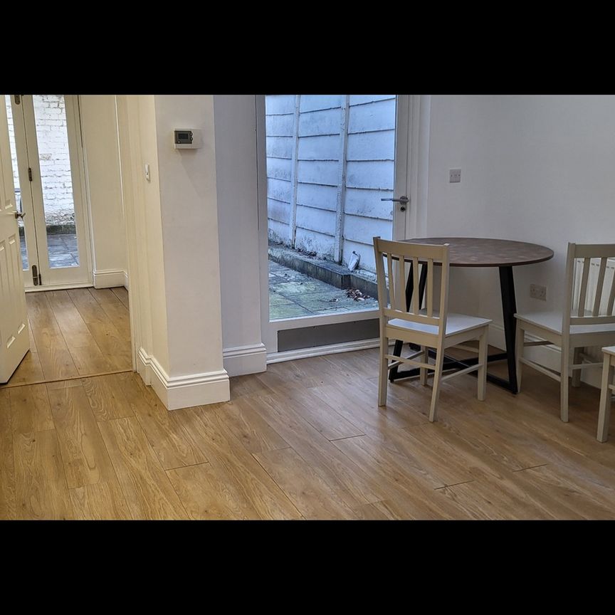 2 Bed Flat, Highgate, N6 - Photo 1
