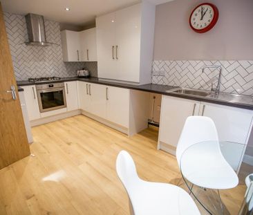 1 bedroom in a house share to rent - Photo 5