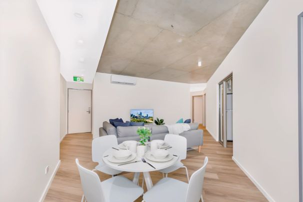 6 Bedroom Apartment - Photo 1